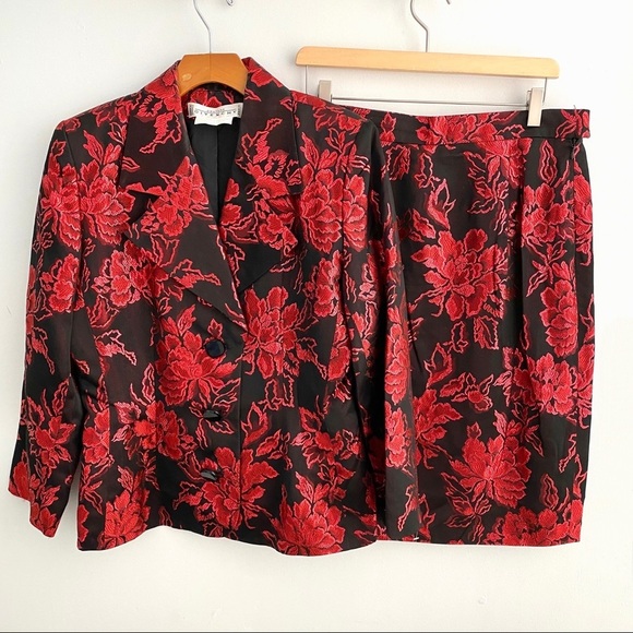 Givenchy Vintage Red Black Floral Metallic Skirt Suit Set size 42 - Picture 1 of 15